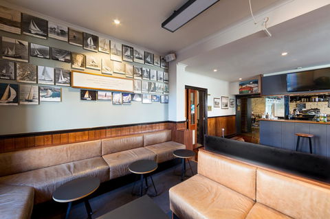 Customs House Hotel - Maitland Accommodation 1