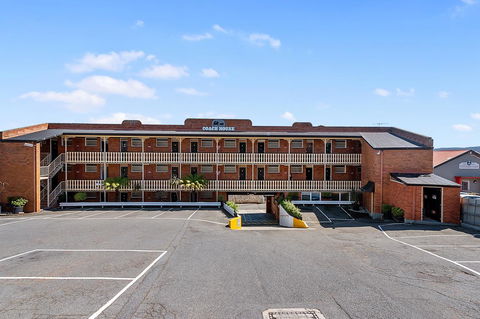 Coach House Launceston - Maitland Accommodation 1