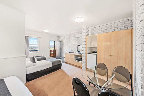 Coach House Launceston - Maitland Accommodation 8