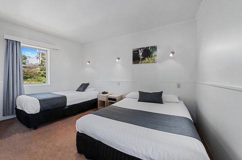 Coach House Launceston - Maitland Accommodation 10