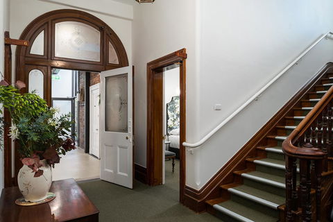 The Florance - Maitland Accommodation 4