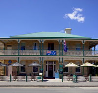 The Richmond Arms Hotel - Maitland Accommodation