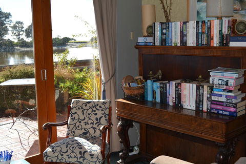 The Waterfront Wynyard - Maitland Accommodation 9