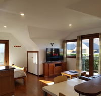 Riverside StudioPrivate - Maitland Accommodation