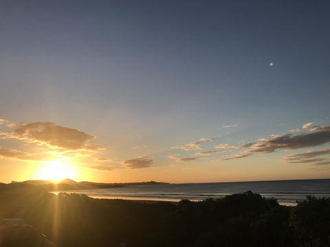 Amare Beachside Luxury - Maitland Accommodation 9