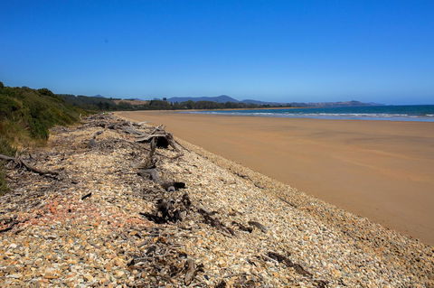 Amare Beachside Luxury - Maitland Accommodation 25