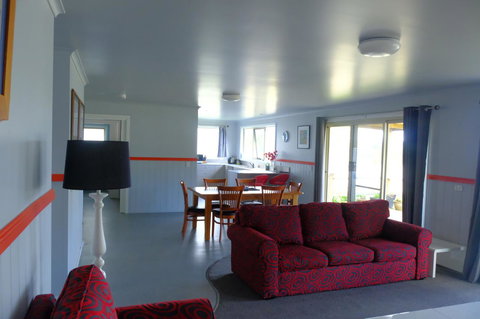 The Crays Accommodation - Maitland Accommodation 2