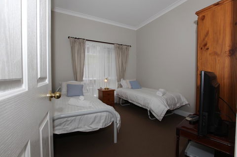House On The Hill Bed And Breakfast - Maitland Accommodation 33