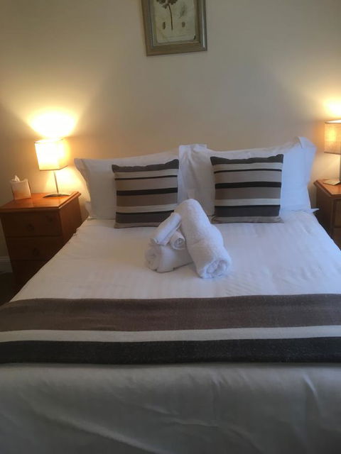 House On The Hill Bed And Breakfast - Maitland Accommodation 27