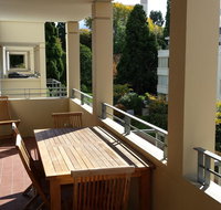 Jenatt Apartments Salamanca - Maitland Accommodation
