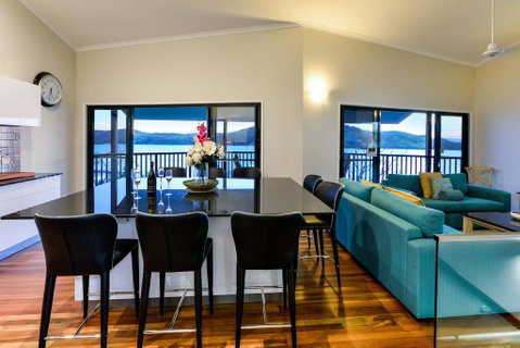 NEWLY BEAUTFULLY RENOVATED 16 The Casuarina - 3 Bedroom House With 180 Degree Ocean Views - Maitland Accommodation 1