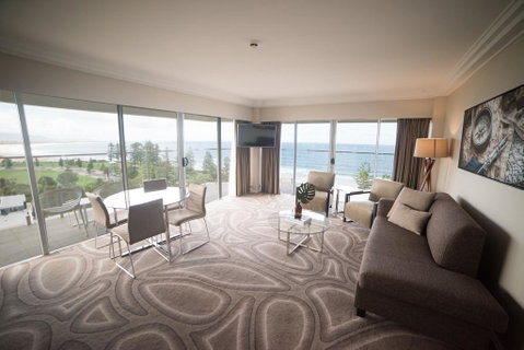 Novotel Wollongong Northbeach - Maitland Accommodation 1