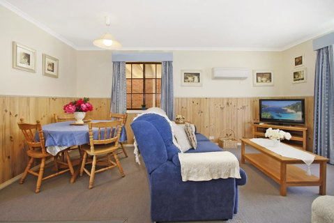 Oak Cottage - Tudor Village Unit 5 - Maitland Accommodation 1