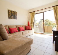 Oaks apartment at dee why beach - Maitland Accommodation
