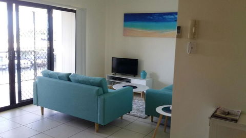 Ocean Breeze Apartments - Maitland Accommodation 0