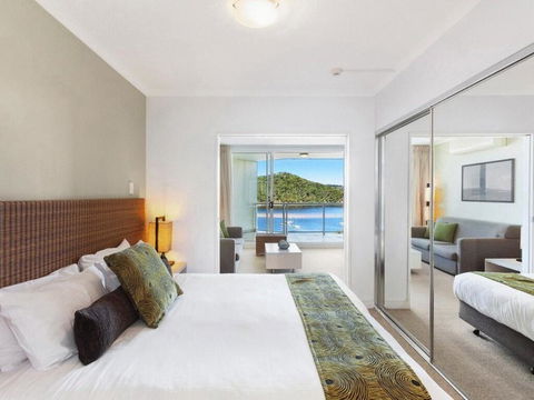 Ocean Panorama - 1 Bedroom Oceanview Apt - Maitland Accommodation 0