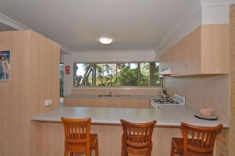 Orchid Beach Apartments - Maitland Accommodation 2