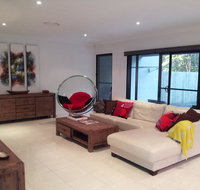 Our Byron House - Maitland Accommodation