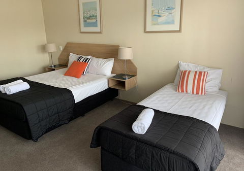 Outrigger Burleigh - Maitland Accommodation 2