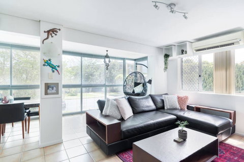 OX - Immaculate Relaxing Breeze Of 2BR Brisbane River - Maitland Accommodation 1