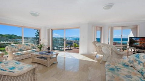 Pacific Rose - Winter Holiday Special - Maitland Accommodation 0