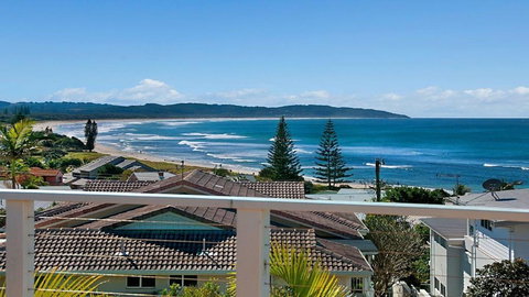 Pacific Rose - Winter Holiday Special - Maitland Accommodation 3