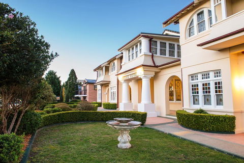 Palais Royale - Maitland Accommodation 0