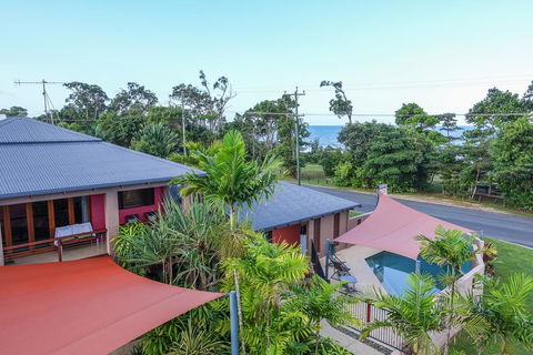 Pandanus Holiday Apartments - Maitland Accommodation 0