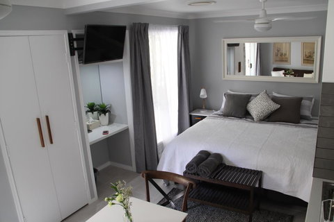 Paperbark Bed & Breakfast - Maitland Accommodation 3