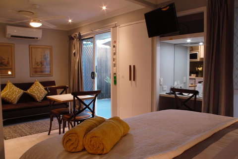 Paperbark Bed & Breakfast - Maitland Accommodation 2