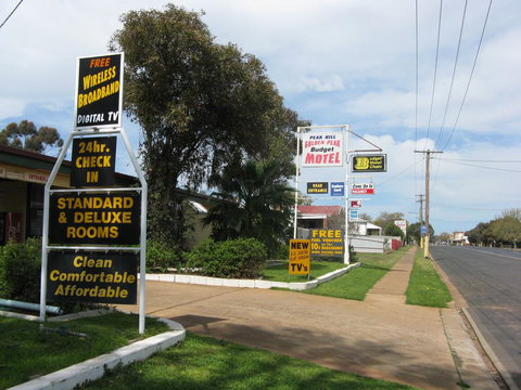 Peak Hill Golden Peak Budget Motel - Maitland Accommodation 0