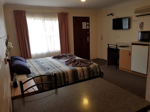 Peak Hill Golden Peak Budget Motel - Maitland Accommodation 1