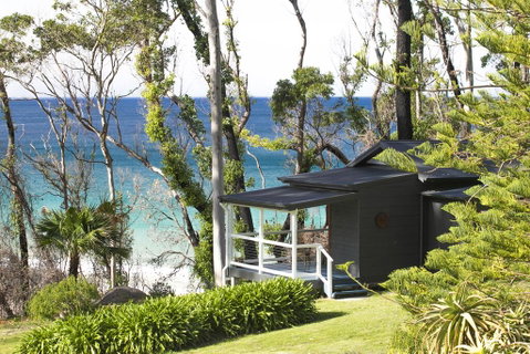 Pebbly Beach Escape - Maitland Accommodation 1