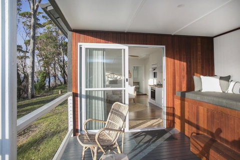 Pebbly Beach Escape - Maitland Accommodation 3