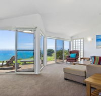 Penguin Head Retreat - fabulous views - Maitland Accommodation