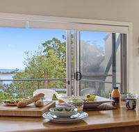 Penguins Rest - direct beach access from complex - Maitland Accommodation