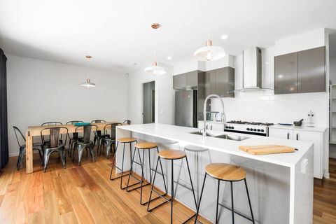 Pet Friendly, New House Peregian Breeze Drive, Peregian Beach - Maitland Accommodation 1