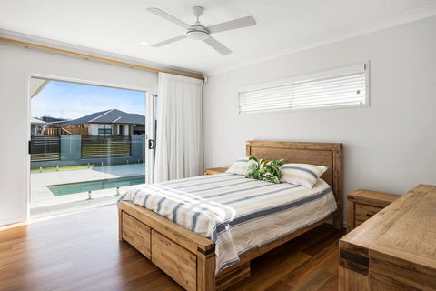 Pet Friendly, New House Peregian Breeze Drive, Peregian Beach - Maitland Accommodation 3