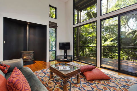 Pethers Rainforest Retreat - Maitland Accommodation 0