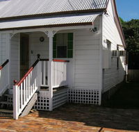 Pine Cottage - Maitland Accommodation