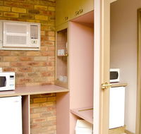 Pines Country Club Motor Inn - Maitland Accommodation