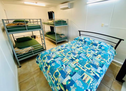 Pippies Beachhouse - Maitland Accommodation 1
