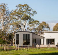 Pomonal Estate Mt Cassell Villa - Maitland Accommodation