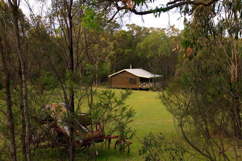 Possum's Hollow And Hooter's Hut - Maitland Accommodation 0