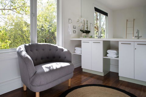 Provence Spa Villa 2 - Maitland Accommodation 3