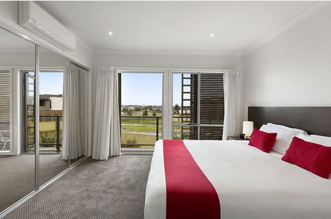 Quest Sanctuary Lakes - Maitland Accommodation 2