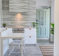 Quiet Pet Friendly Home 3 houses to beach entry with Private Pool Walk to Shops - Maitland Accommodation