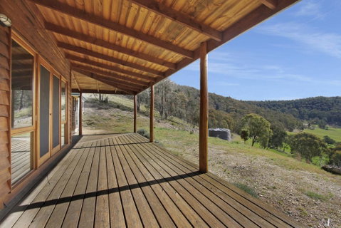 Quins Gap Private Retreat - Maitland Accommodation 3