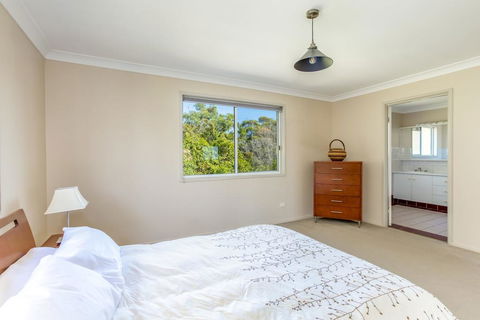 Rainbow Views - Rainbow Beach, Stunning Ocean Views And A Swimming Pool - Maitland Accommodation 3