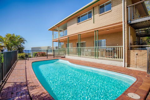 Rainbow Views - Rainbow Beach, Stunning Ocean Views And A Swimming Pool - Maitland Accommodation 2